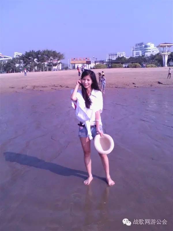 【战歌妹纸show】第5期:只喜欢逛吃逛吃的废废 【战歌妹纸show】第5期:只喜欢逛吃逛吃的废废