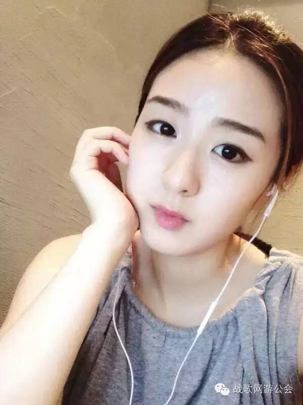 【战歌妹纸show】第21期:调皮捣蛋的妹子小宝 【战歌妹纸show】第21期:调皮捣蛋的妹子小宝