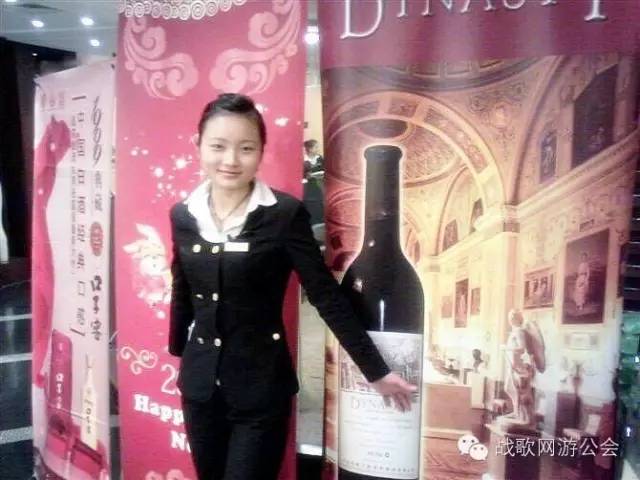 【战歌妹纸show】第23期:爱吃零食的妹纸灵猫 【战歌妹纸show】第23期:爱吃零食的妹纸灵猫