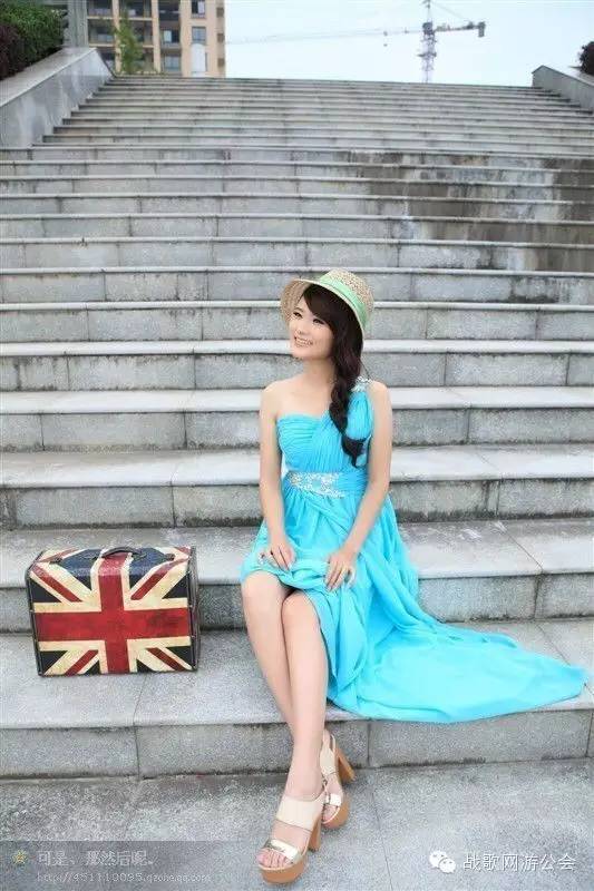 【战歌妹纸show】第23期:爱吃零食的妹纸灵猫 【战歌妹纸show】第23期:爱吃零食的妹纸灵猫