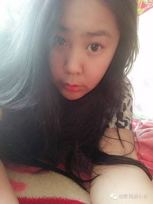 【战歌妹纸show】第30期:PK小残手轻语