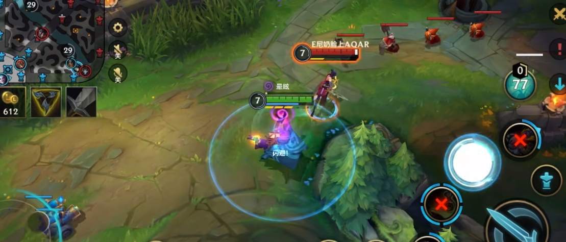 英雄联盟手游武器大师如何切后排