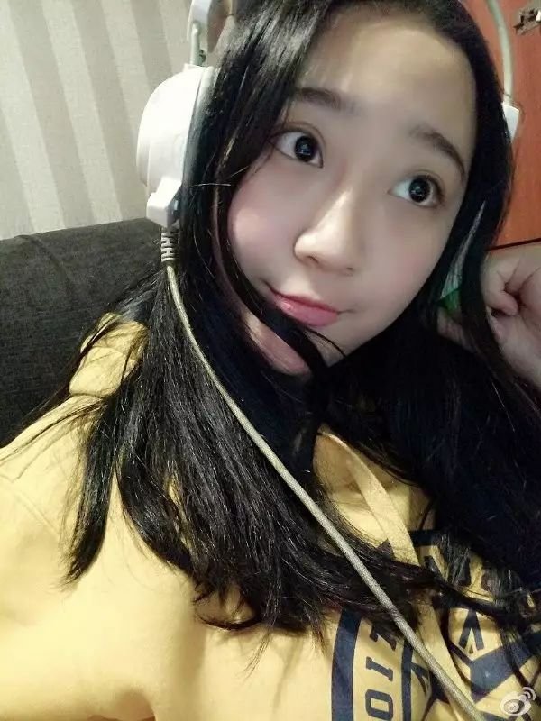 【战歌妹纸show】第48期：马上大一的小学妹初时